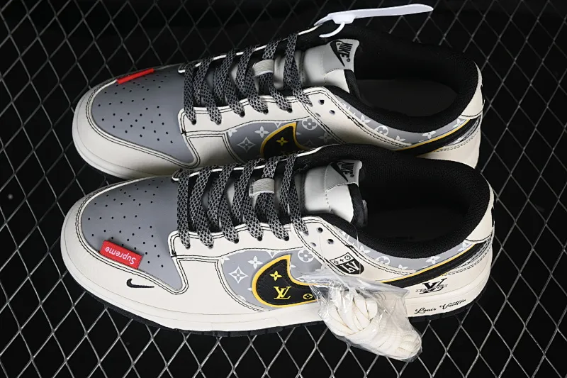All categories Nk SB Dunk Series Nk SB Dunk Low High-end customized low-top sneakers Nike SB Dunk Low LV joint model High-end customized low-top casual sneakers DN3168-029